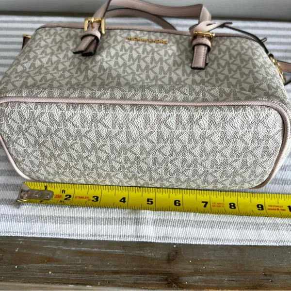 Michael Kors Jet Set Women's Travel Purse Bag #260130 - Image 11