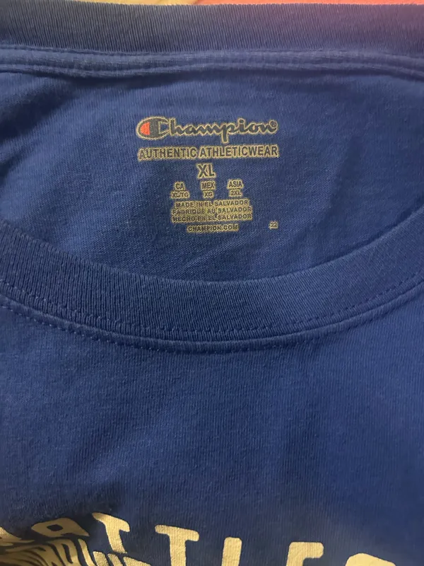 Champion St. Mary's University T-shirt XL - Image 4
