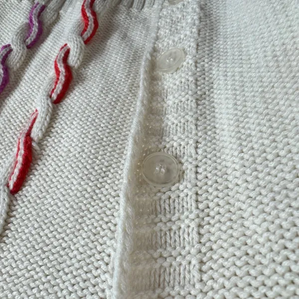 525 America Women Cream Cable Knit Cardigan Red Purple Contrast Stitch Small - Image 3