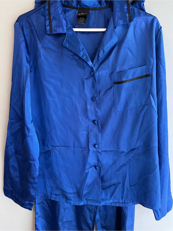 Secret Treasures Blue Satin Style Two-Piece Pajama Set Medium - Image 7
