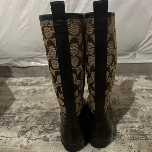 Coach Brown Rubber Logo Rain Boots Size 6 US - Image 4