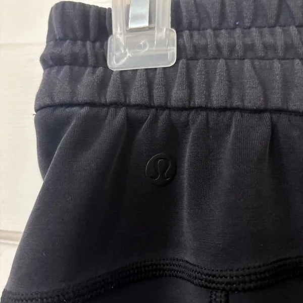Lululemon Softstreme High-Rise Shorts Sz 4 Black Athletic Yoga‎ Lounge - Image 5