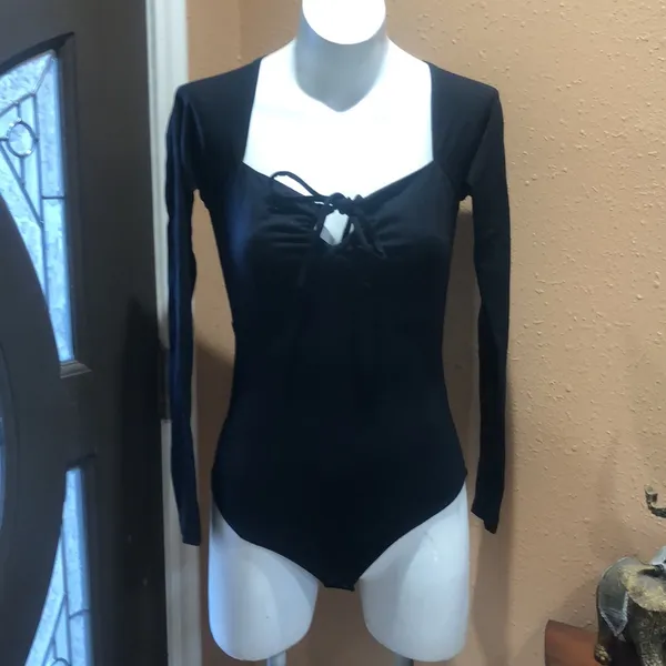 Abercrombie and Fitch black long sleeve bodysuit - Image 3