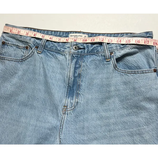 Abercrombie & Fitch Curve Love High Rise Loose Jeans Size 33 Light Wash Straight - Image 5