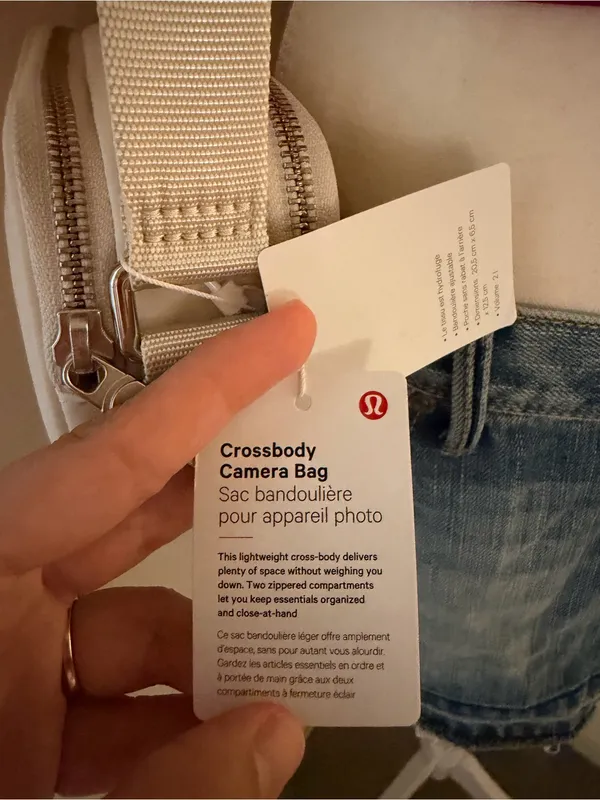 lululemon athletica Cream Crossbody Bag with Adjustable Strap - Image 8
