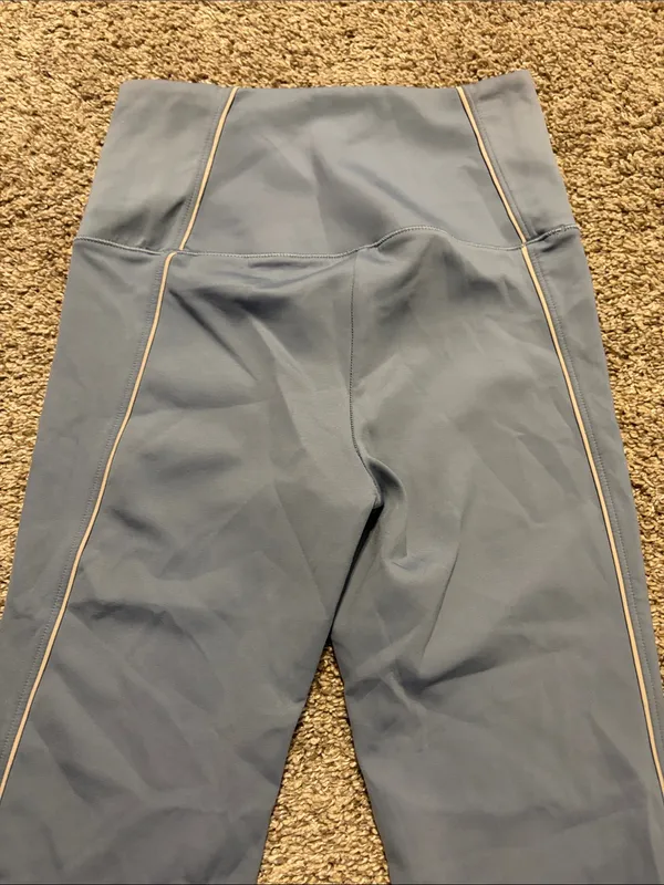Vuori Women’s Evolve Lunar Blue Athletic Leggings Small - Image 9