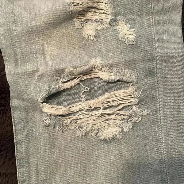 Refuge 💜💜 Distressed jeans - Image 4
