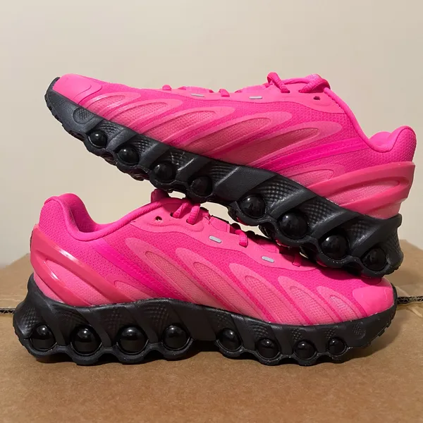 Nike Air Max DN8 Hyper Pink Black Sneakers FQ7860-600 Size 6 Mens 7.5 Womens New - Image 3