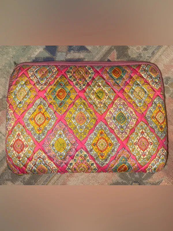 Pink Patterned Quilted laptop pouch - Image 4