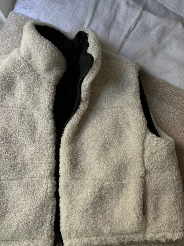 Thread and supply reversible vest - Image 3
