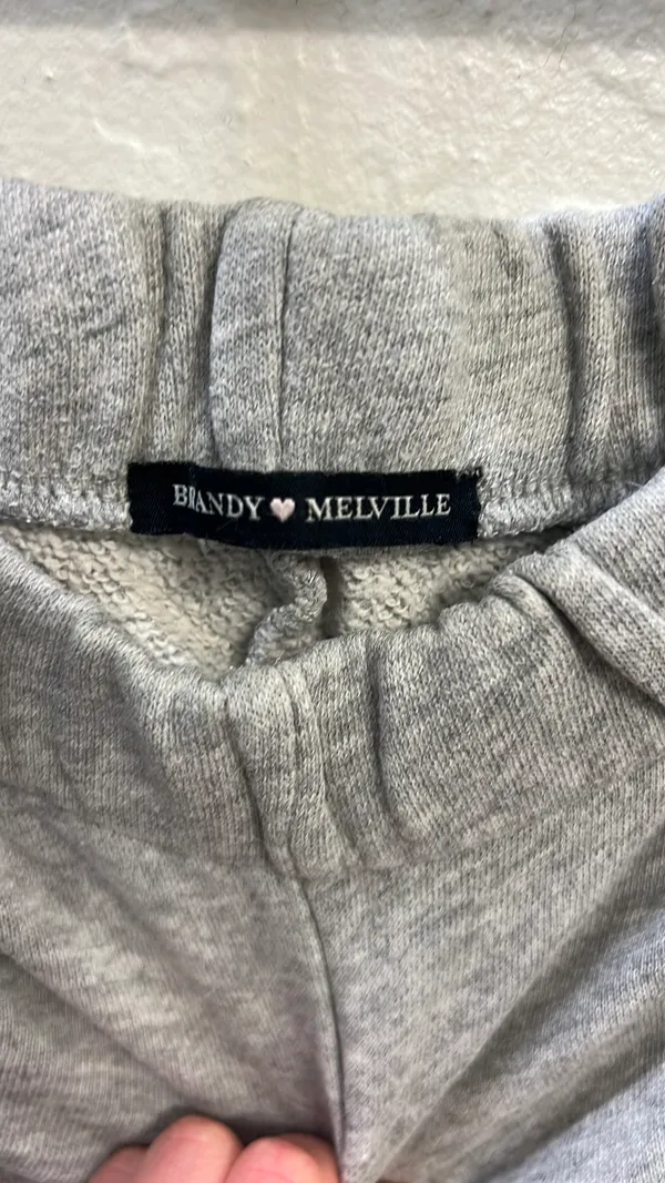 Brandy Melville Sweatpants - Image 4