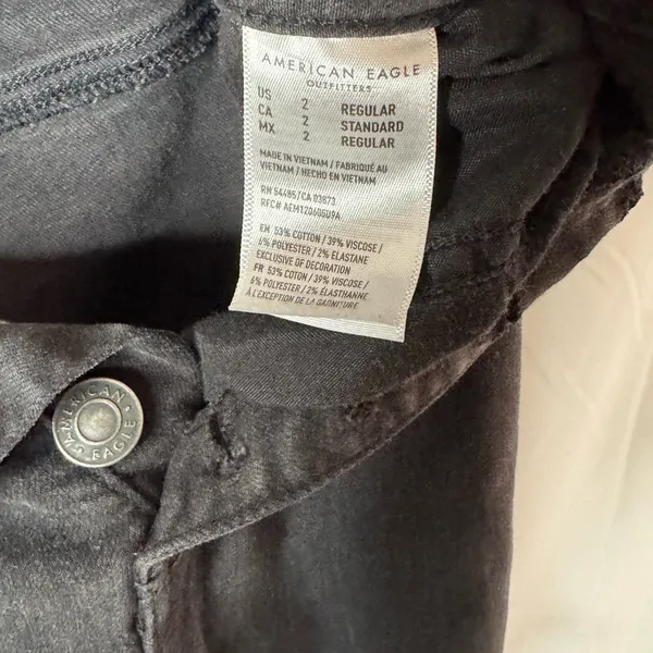 American Eagle Outfitters Black Distressed Jeans - Image 4
