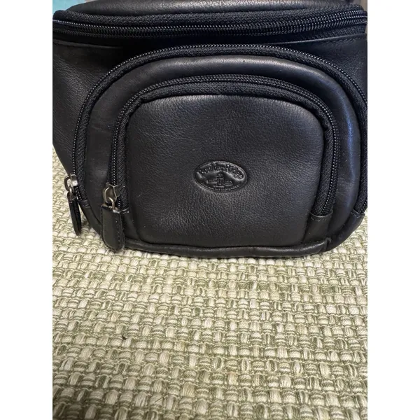 Boulder Ridge‎ 3 Zippered Pouch Belt Bag In Black Leather With Adjustable Strap - Image 2