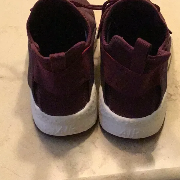 Nike Huaraches - Image 3