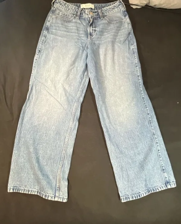 Hollister High-Rise Baggy Jeans Light Wash W29 Short - Image 2