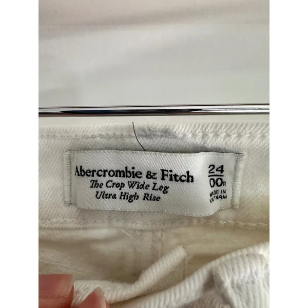Abercrombie & Fitch Ultra High Rise Cropped Wide Leg Jeans White Size 24 - Image 4