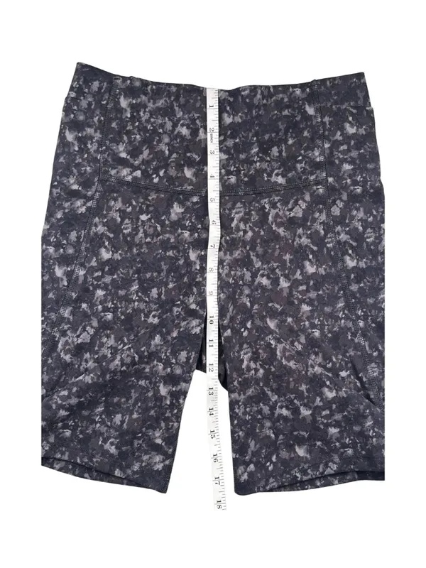 All In Motion Biker Shorts Gray Black Marble Print Pockets Size Small - Image 3