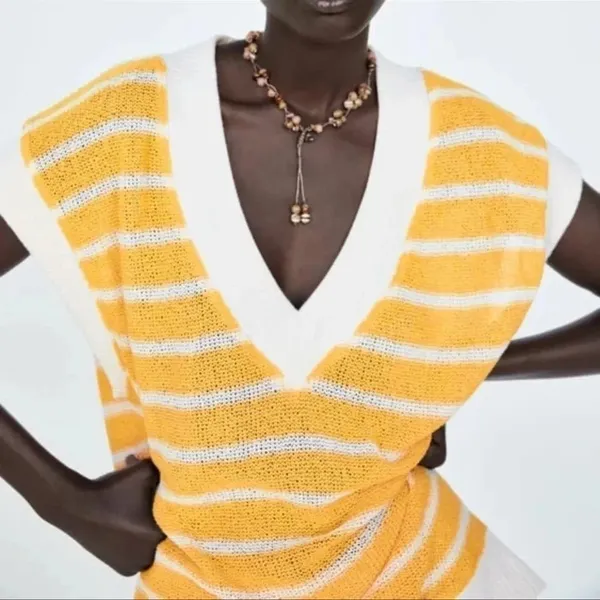 Zara Yellow and White Striped Zara V-Neck Sleeveless Knit Sweater Medium (NWT) - Image 3