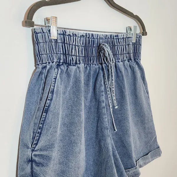 Pink Lily High-Rise Denim Shorts Size Large - Image 2