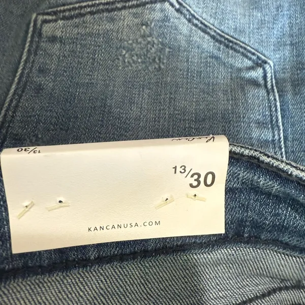 KanCan Medium Wash Cropped Jeans Blue Size 30 - Image 5