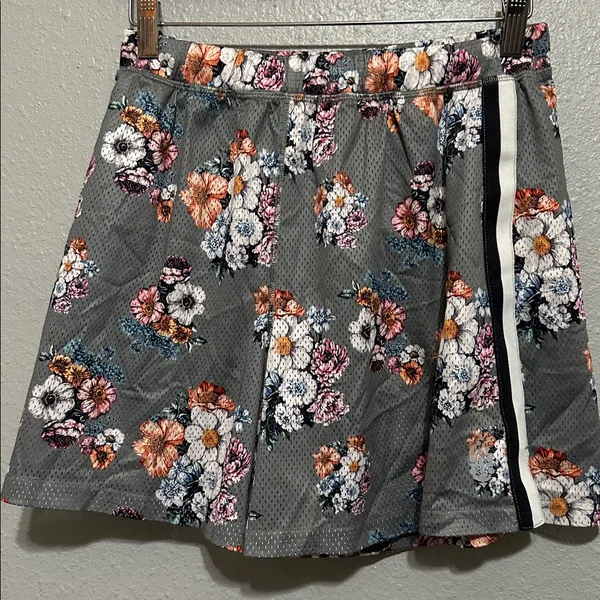 Free People Movement - When In Venice Printed Shorts Floral Gray new without tag - Image 5