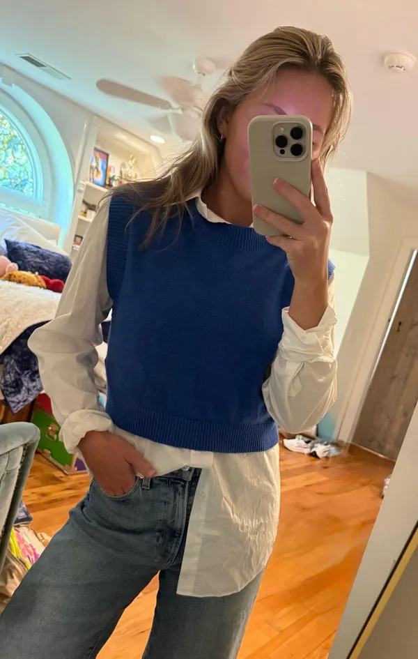 Boutique Royal blue sweater vest - Image 3