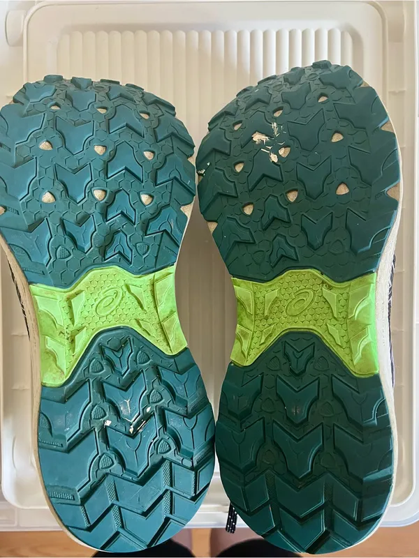ASICS Gel Venture 9 Running Shoes - Image 6