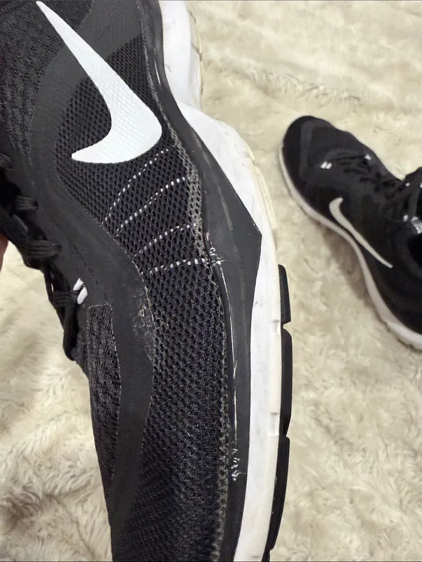 Nike Flex Trainer 6 athletic shoes in Black and White Woman’s Size 9.5 - Image 11