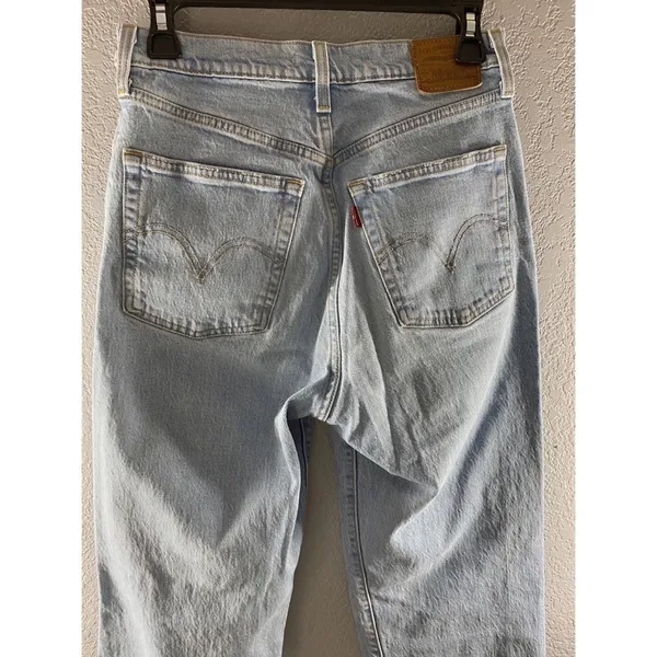 Levi’s Ribcage Straight Light Wash High Waisted Tango Fade Jeans - Image 14