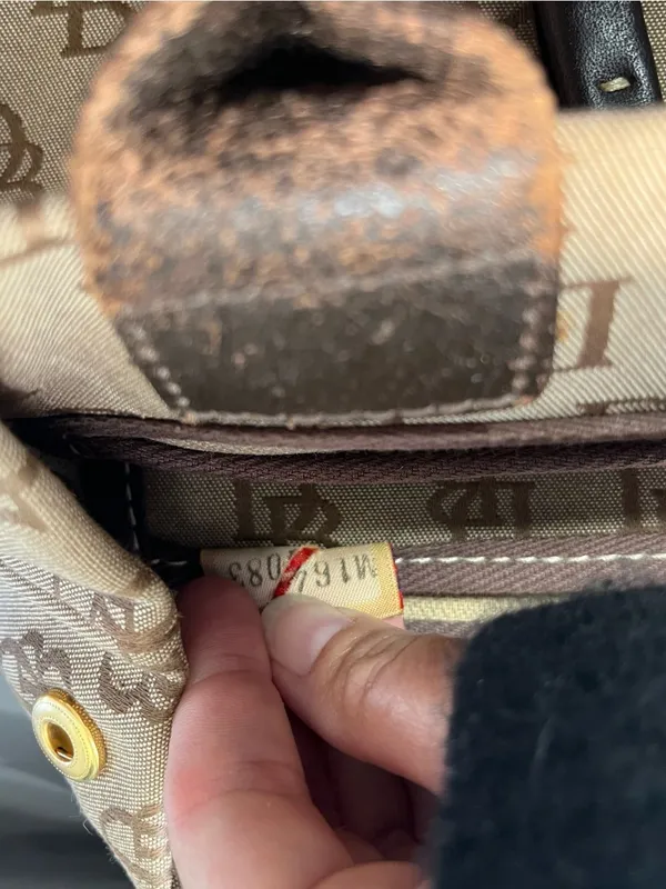 Vintage Y2K Dooney & Bourke Signature Monogram handbag in classic tan Brown - Image 7