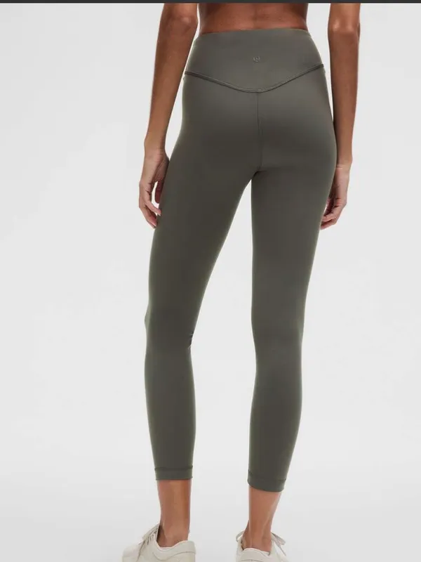 Lululemon Wunder Under SmoothCover High-Rise Tight 25" size 8 - Image 4