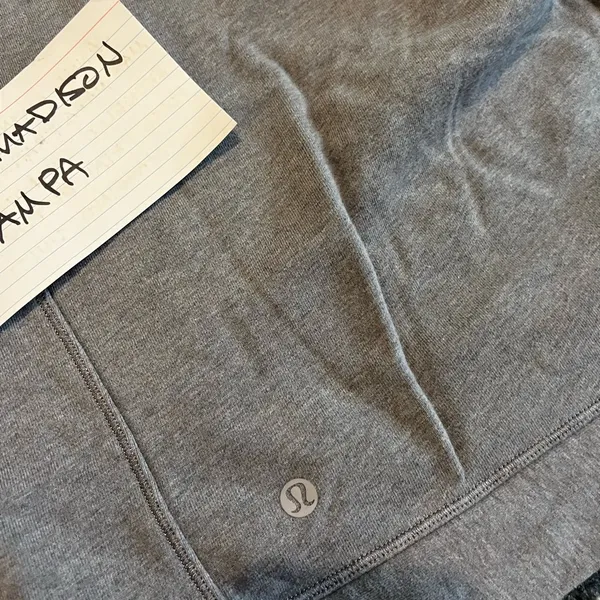 Lululemon broken beats cropped sweat shirt size XS/S - Image 4