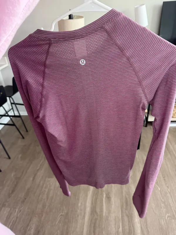 Lululemon Swiftly Long Sleeve Race Length - Image 2