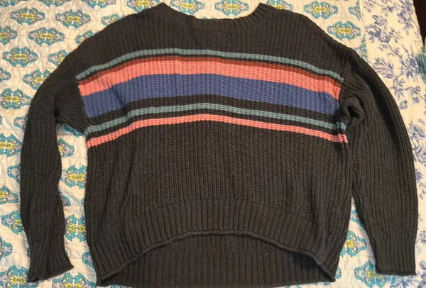 American Eagle Outfitters Sweater - Image 2