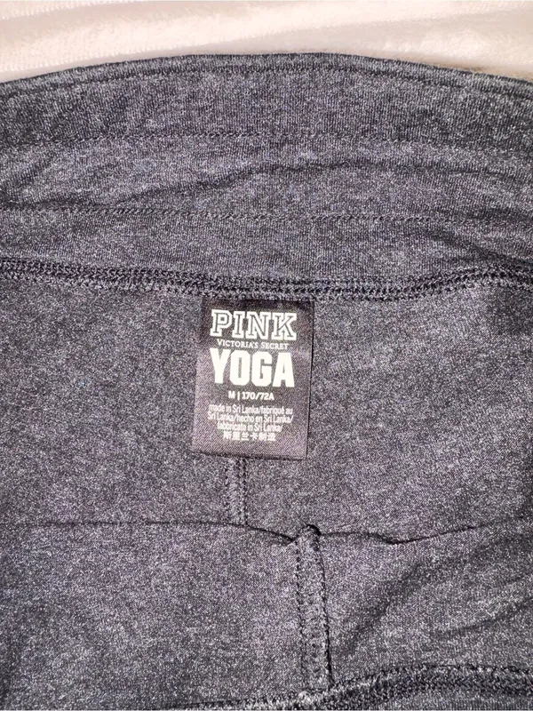 PINK Victoria's Secret Charcoal Gray Logo Yoga Jogger Leggings Size M - Image 4