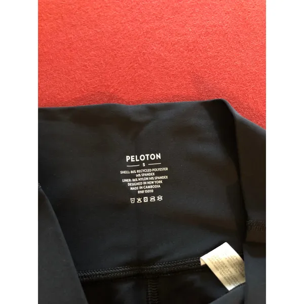 Peloton black bike activewear shorts Size Small - Image 4