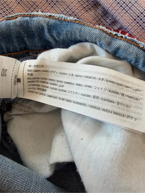 Abercrombie & Fitch The Mom High Rise Jeans Light Wash Size 31 Extra Long - Image 4