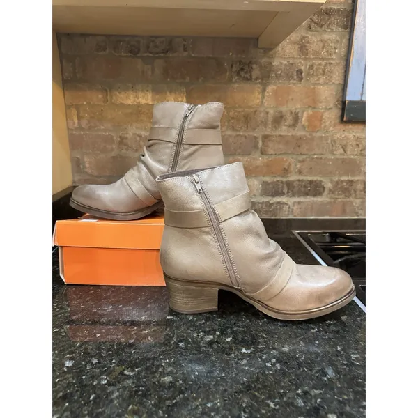 Miz Mooz ankle boots Dawsen Ash Size 42 US 10.5-11 Buckle - Image 3