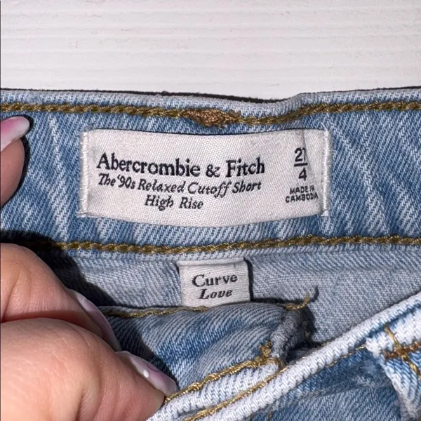 Abercrombie & Fitch Curve Love 90’s Cut Off Relaxed High Rise Shorts Size 27 - Image 5