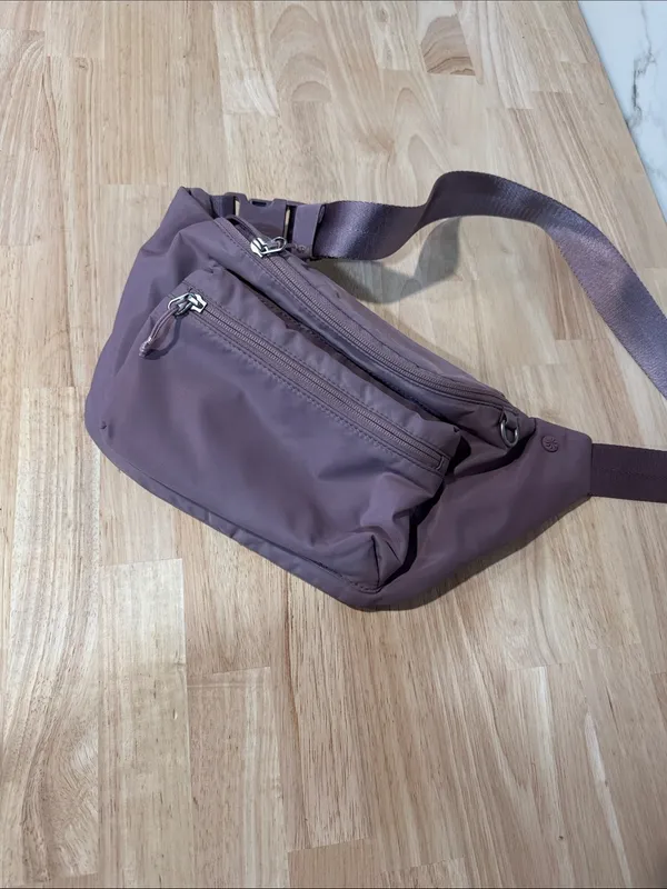 Athleta Mauve Fanny pack EUC - Image 4