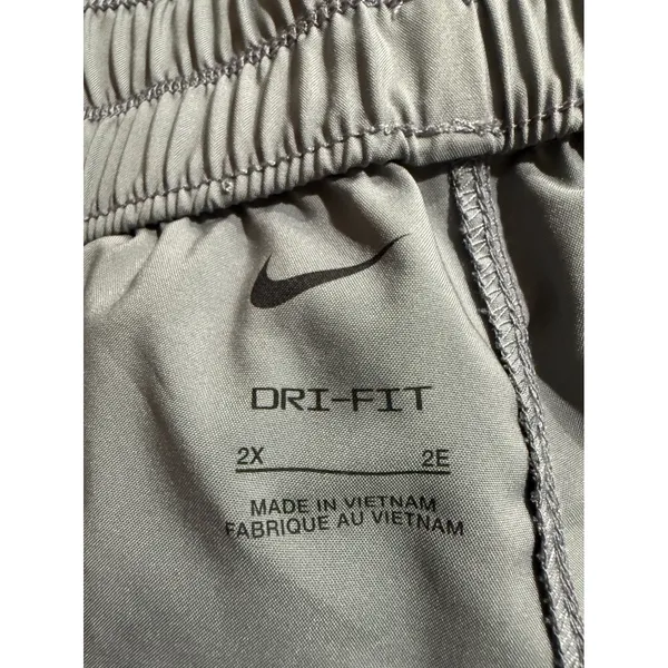Nike Dri-FIT‎ Gray Smocked Waist Cropped Tapered Track Pants Womens 2X Plus Size - Image 4