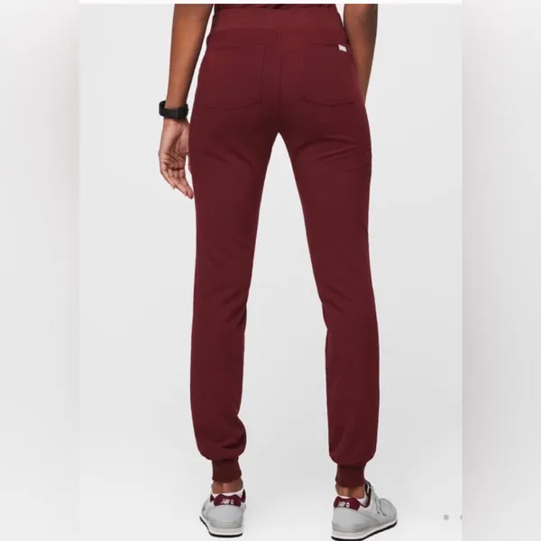 FIGS Zamora Jogger‎ Scrub Pant Size Small in Dark Cherry - Image 2