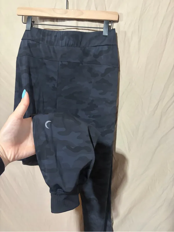 Zyia joggers - Image 3