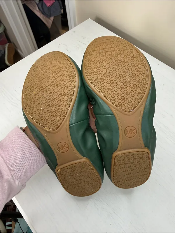 Michael Kors MK Ballet Flats Ballet Flat Gold Lock Sz 7 - Image 8