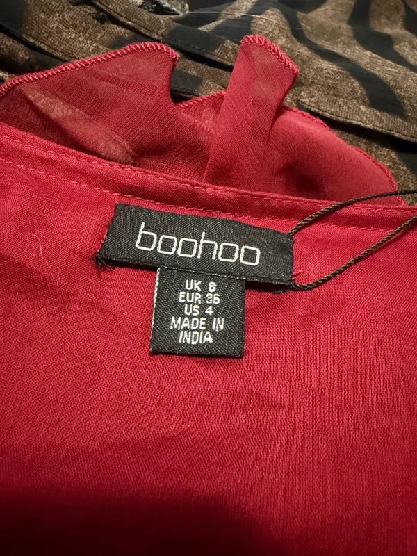Burgundy Boohoo Dress - Image 4