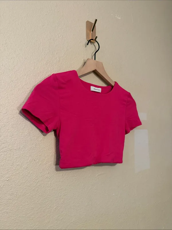 Babaton Contour Crop Top Hot Pink Size Small - Image 3