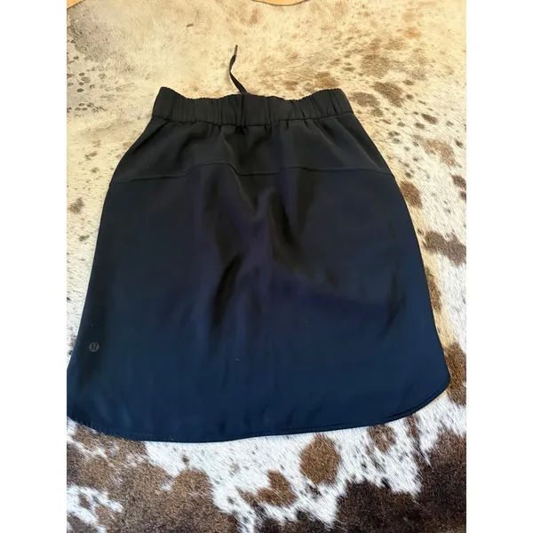 Lululemon On The Fly Skirt In Black Size 6 - Image 3