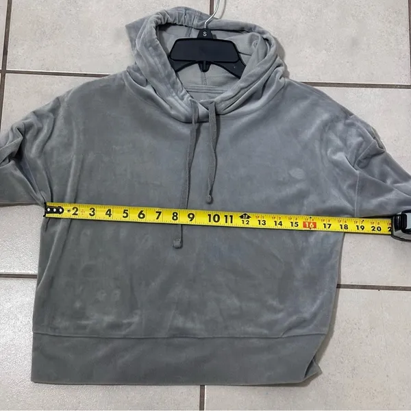 SO The Lounge Life Softest Hoodie Fleece Gray Cropped‎ Size Small. - Image 7