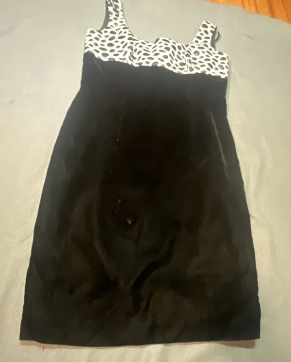 AGB Black Velvet and Animal Print Dress size 8 with Matching Bolero Jacket Size - Image 6