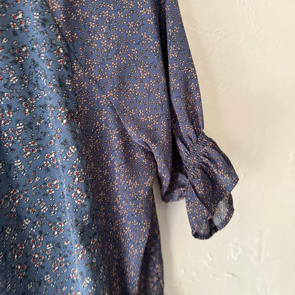 Love Olive CO Size Medium Blue Floral Peasant Ruffle Sleeve‎ - Image 5
